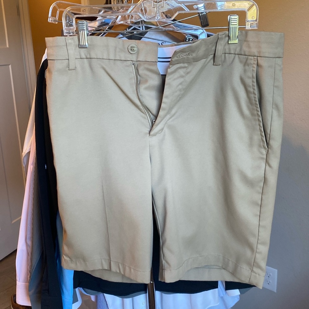 Amazon Essentials Men’s Golf Shorts